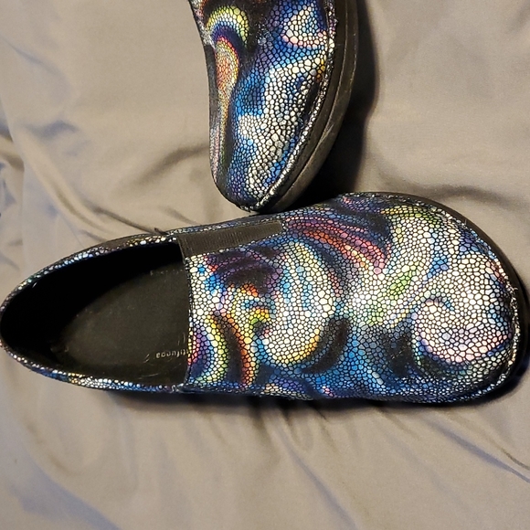 Spring Step Clogs - Picture 2 of 6